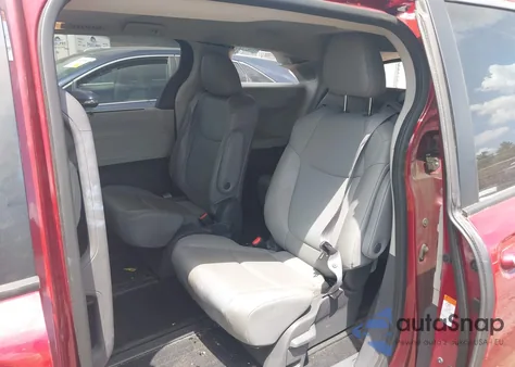 2021 Toyota Sienna Xle from USA, damaged, VIN 5TDJSKFC9MS004658